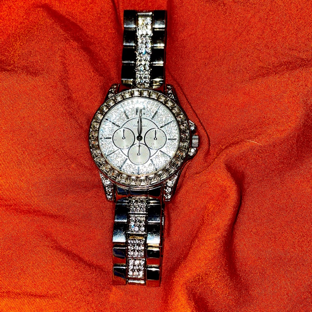 Bee Sister Fashion Silver Diamond Studded Watch